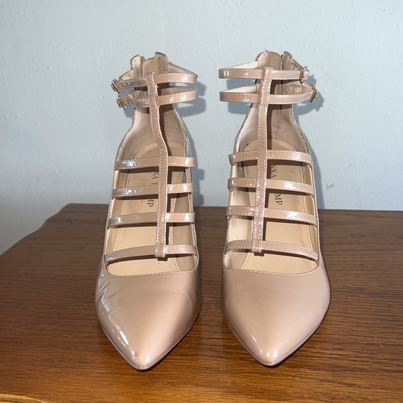 Ivanka Trump cream heel 8M - Picture 4 of 10